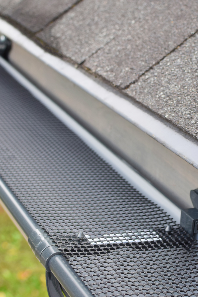 micro mesh gutter for protection on asphalt roof